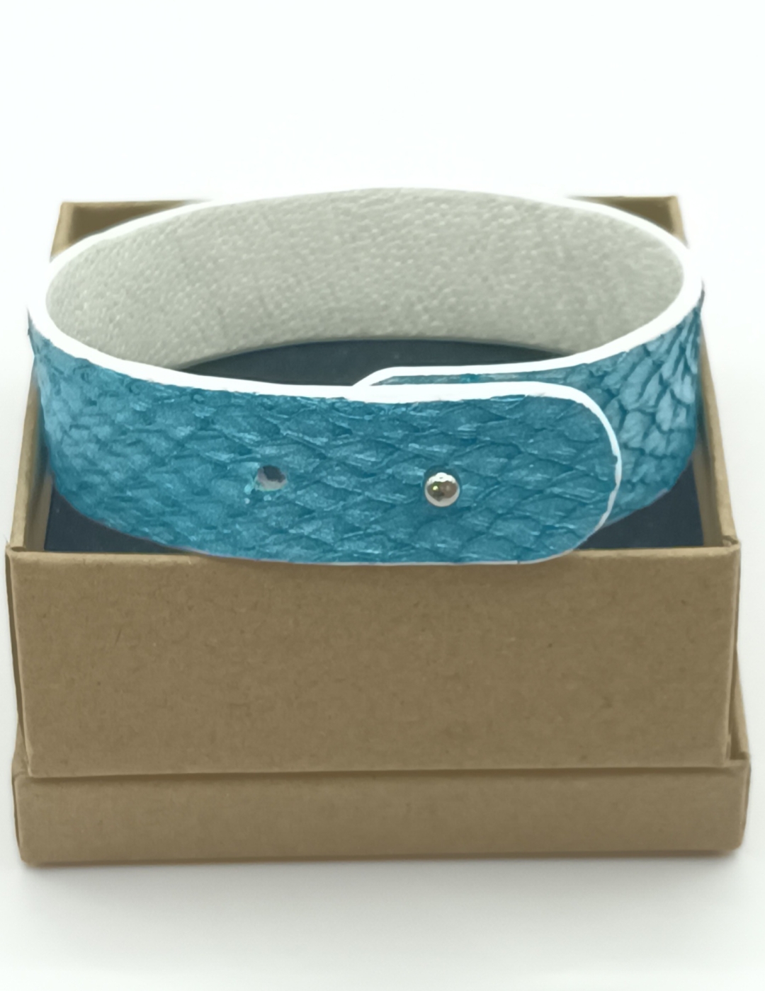 Bracelet turquoise et blanc en saumon