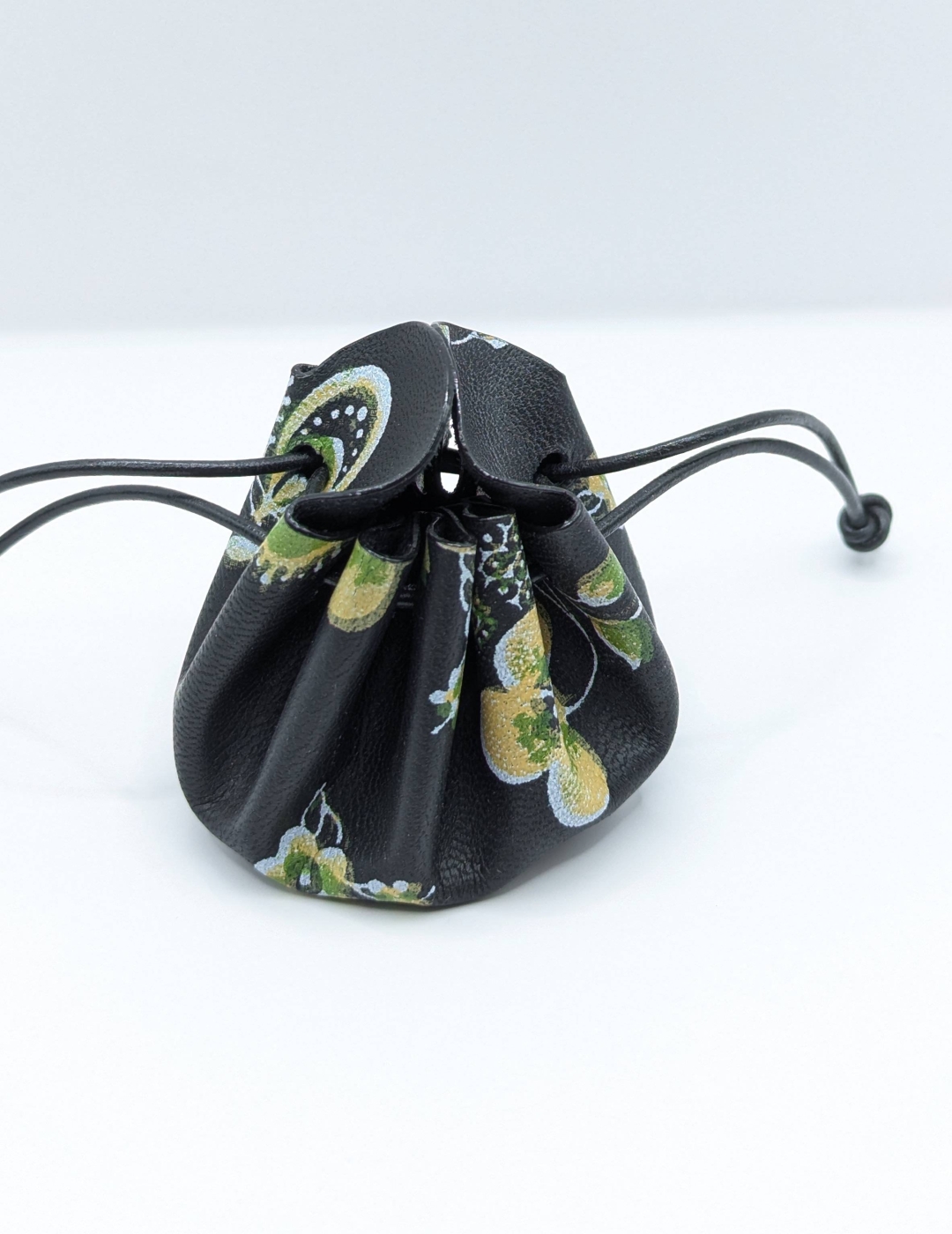 Petite bourse Noir A fleurs vertes