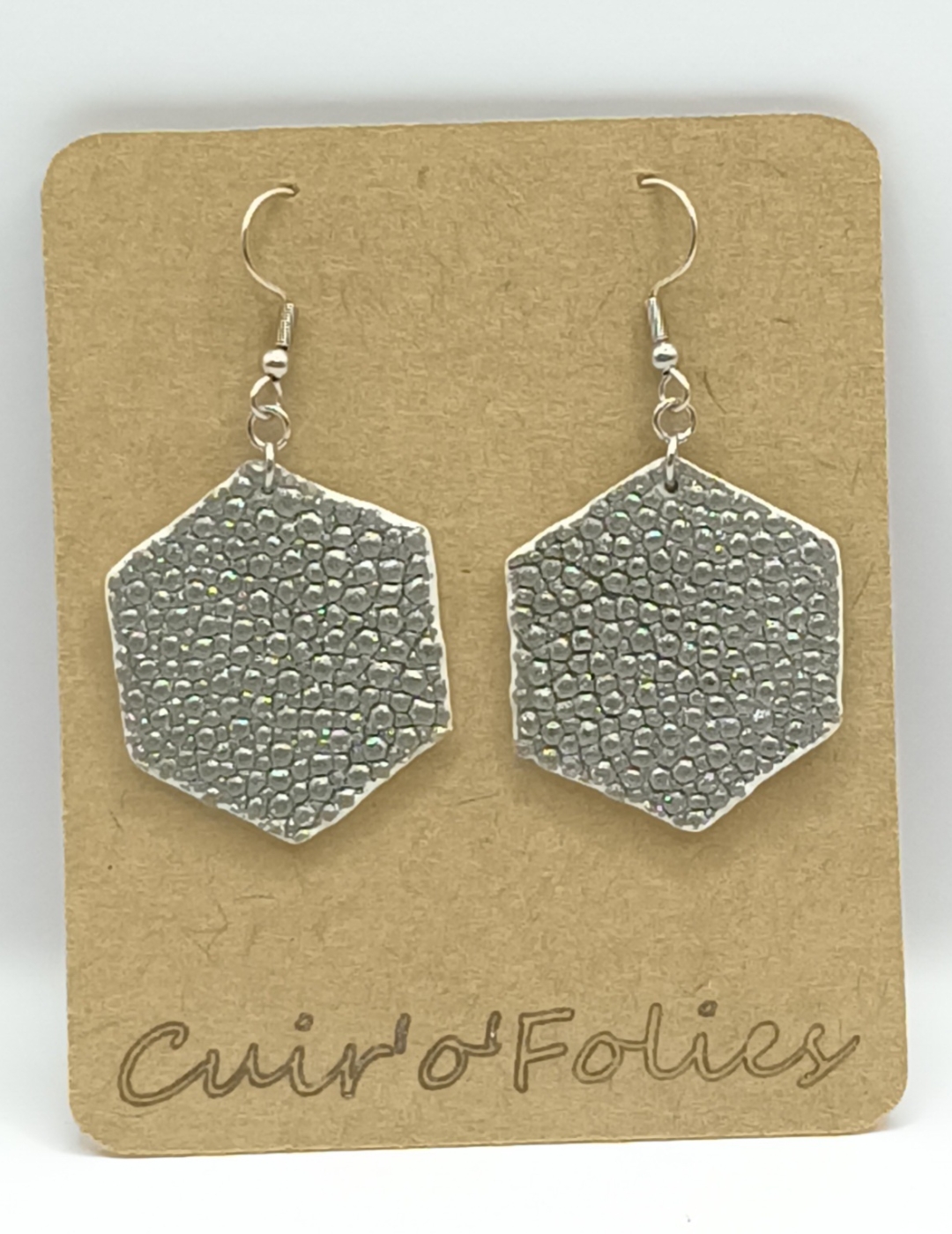 Boucles d’oreilles grand hexagone en galuchat  argent métallisé