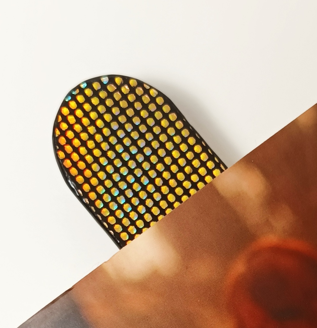 Marque-page noir vernis et néon doré