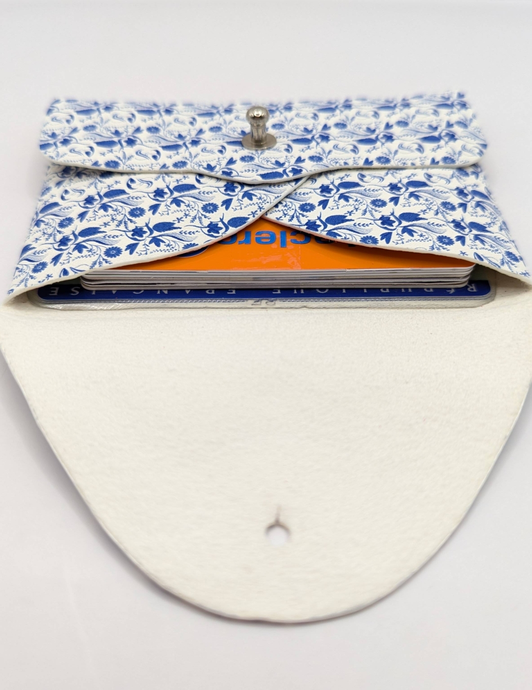 Porte-cartes Blanc à fleurs bleues