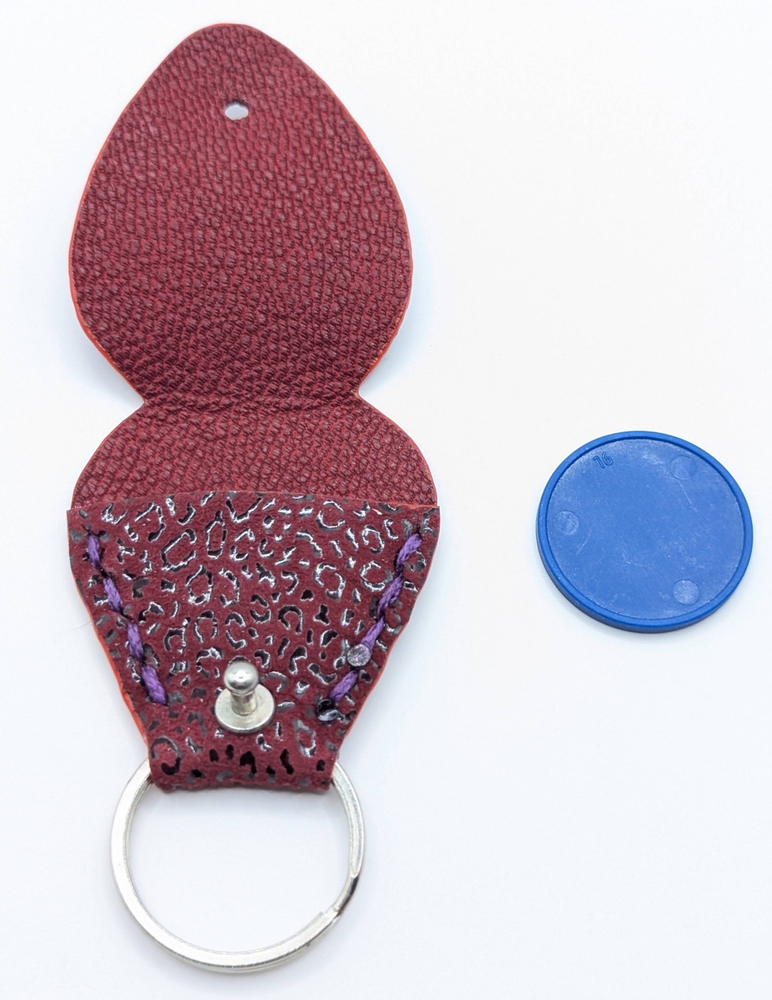 Étui à médiator Bordeaux imitation léopard