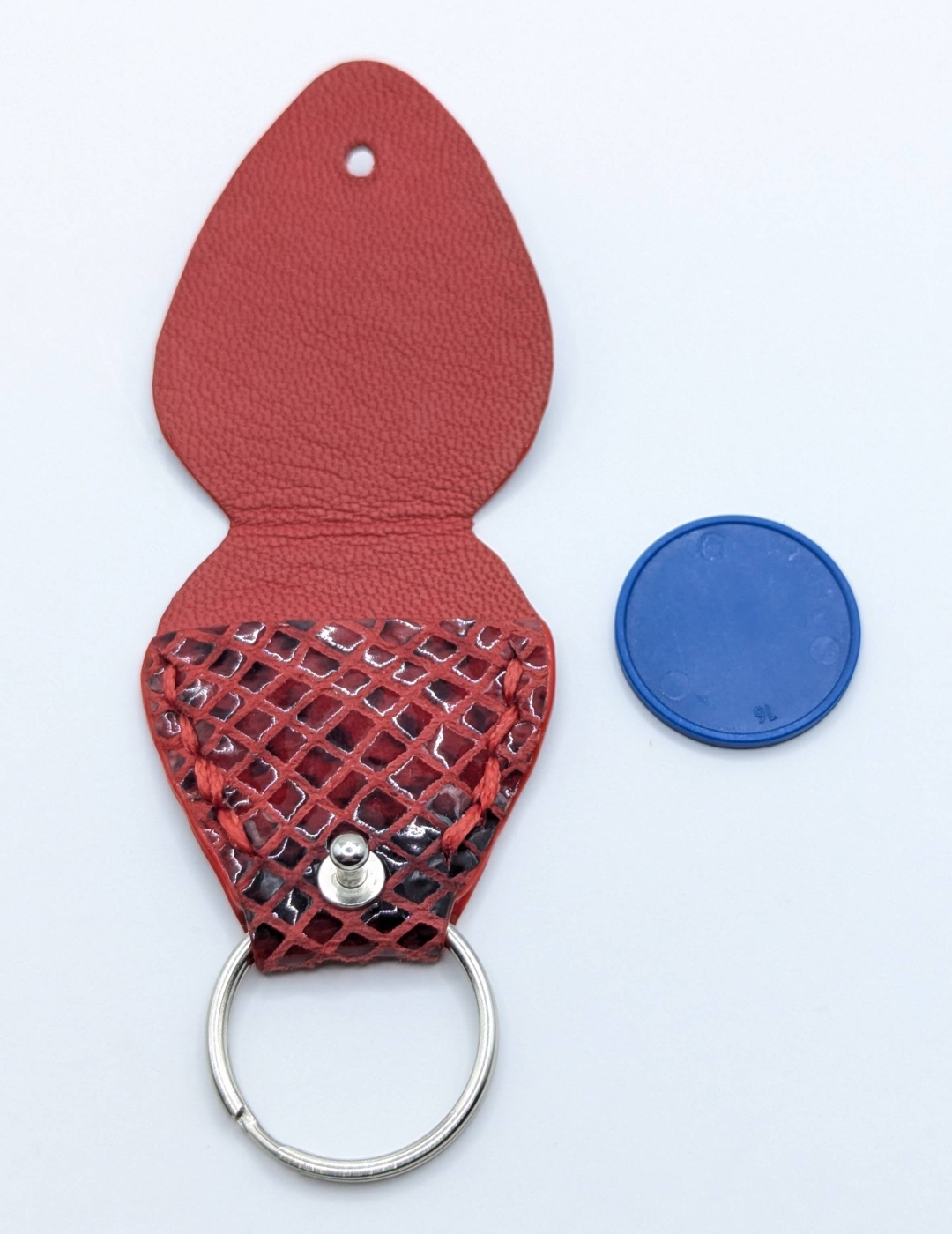 Étui à médiator Rouge et noir imitation serpent