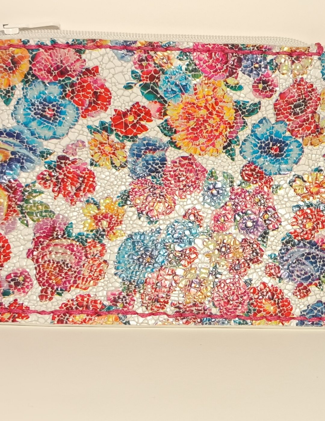 Porte-monnaie fleuri blanc effet céramique et blanc