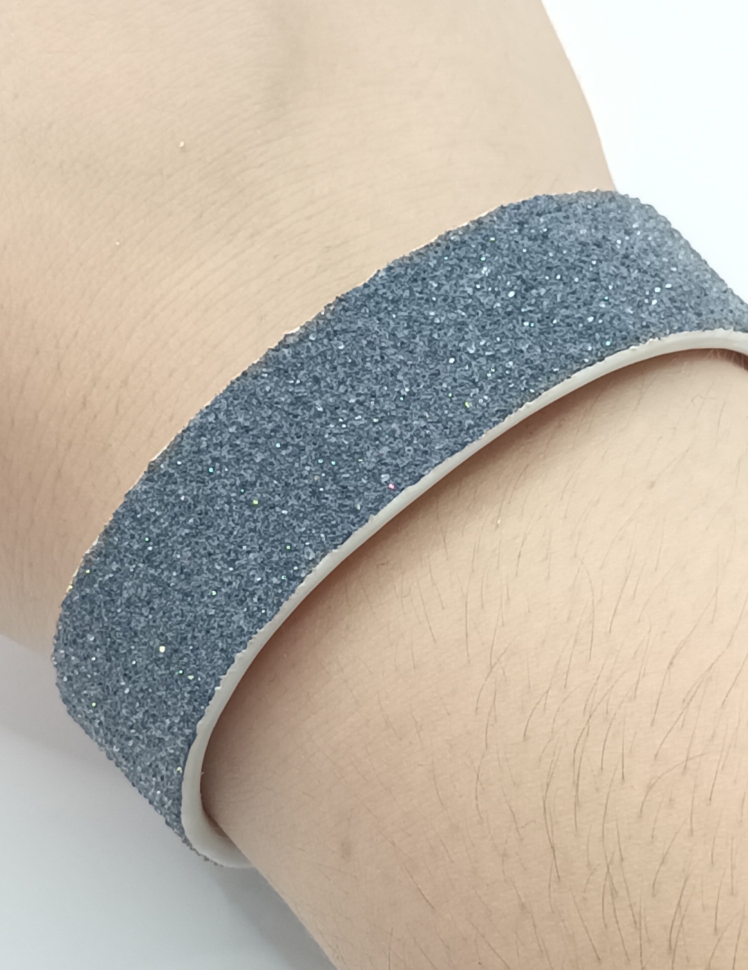 Bracelet perlé gris et écru