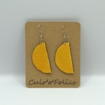 Boucles d’oreilles demi-lune en galuchat jaune