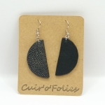 Boucles d’oreilles demi-lune en galuchat noire