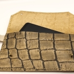 Pochette champagne et doré mat effet crocodile