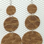 Grandes Boucles d’oreilles bulle beige en Tilapia