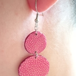 Boucles d’oreilles double rond en galuchat rouge