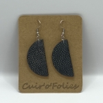 Boucles d’oreilles demi-lune en galuchat noire