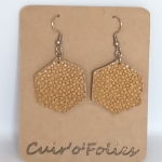 Boucles d’oreilles grand hexagone en galuchat  café au lait