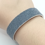 Bracelet perlé gris et écru