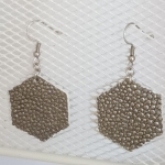 Boucles d’oreilles grand hexagone en galuchat  argent métallisé