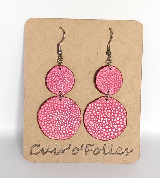 Boucles d’oreilles double rond en galuchat rose