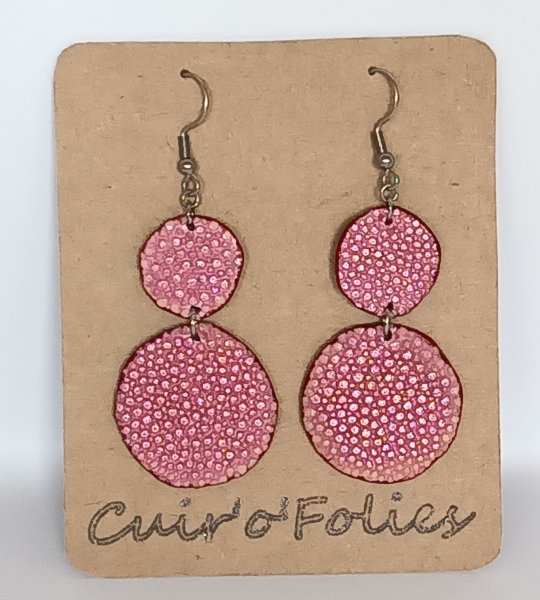 Boucles d’oreilles double rond en galuchat rose métallisé